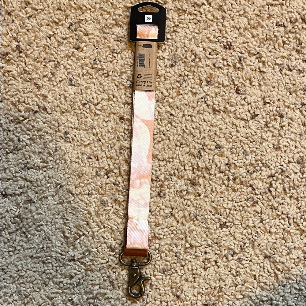 Thread Wallets Peach Lanyard - Picture 2 of 2